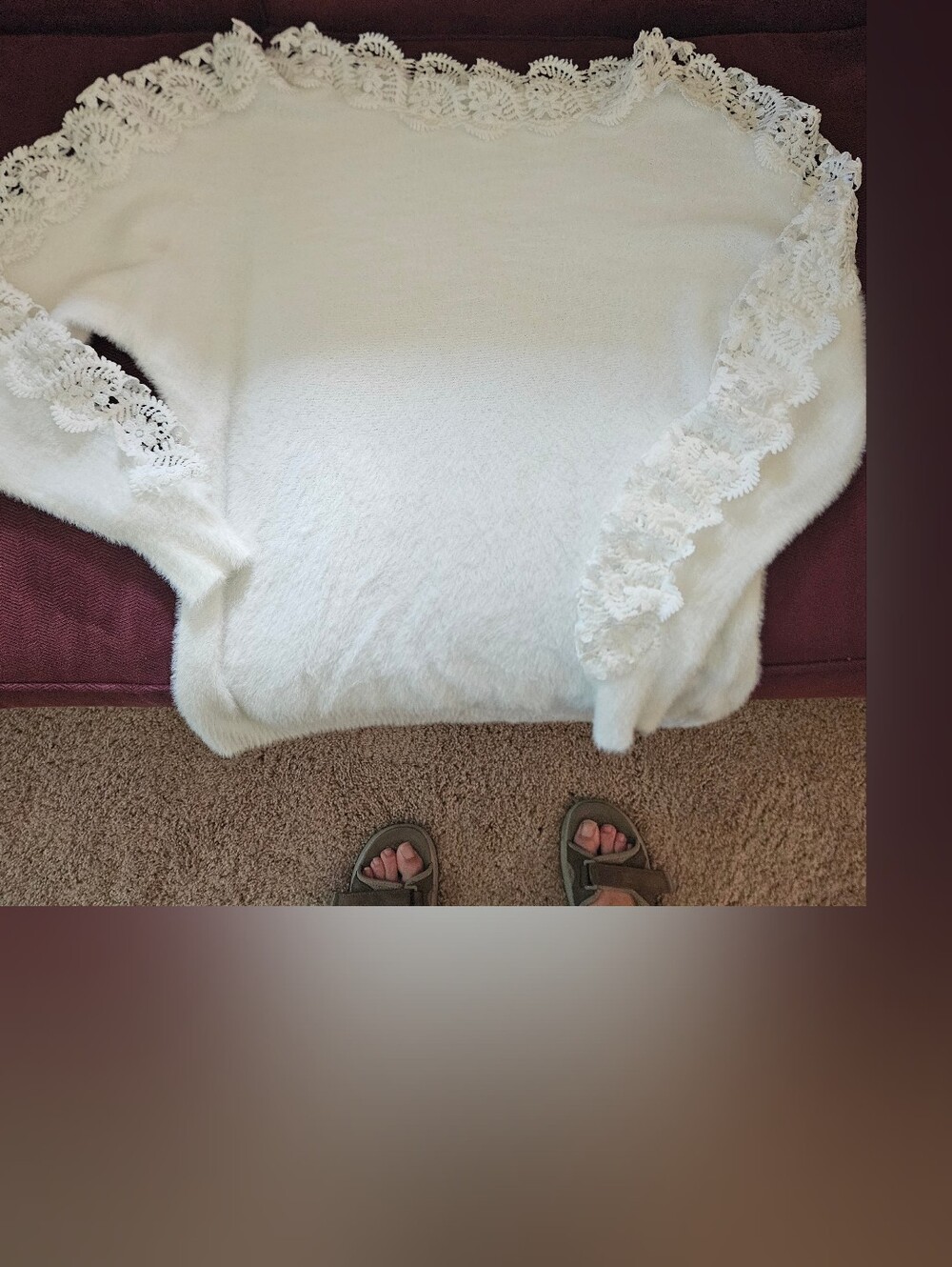 Womens Size L "ANGORA" Like Lace Sleeve And Collar Sweater Size L